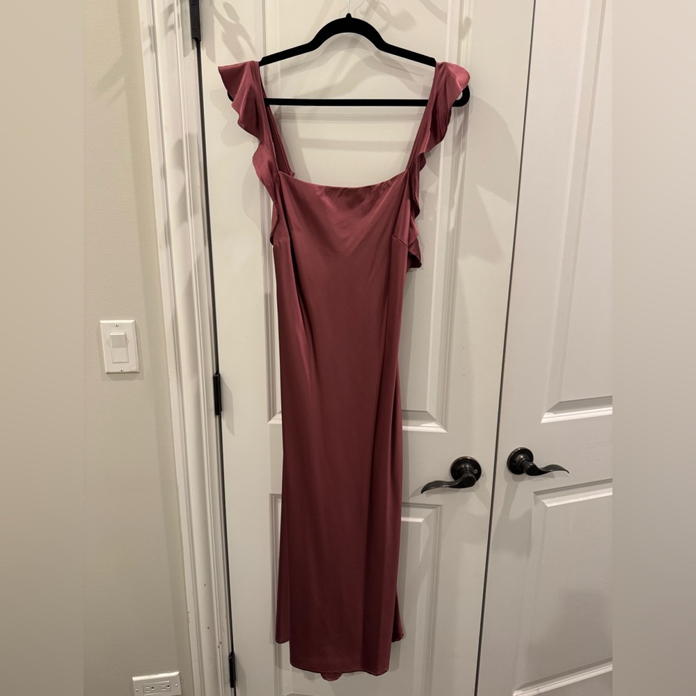 ASTR The Label Mauve Satin Midi Dress